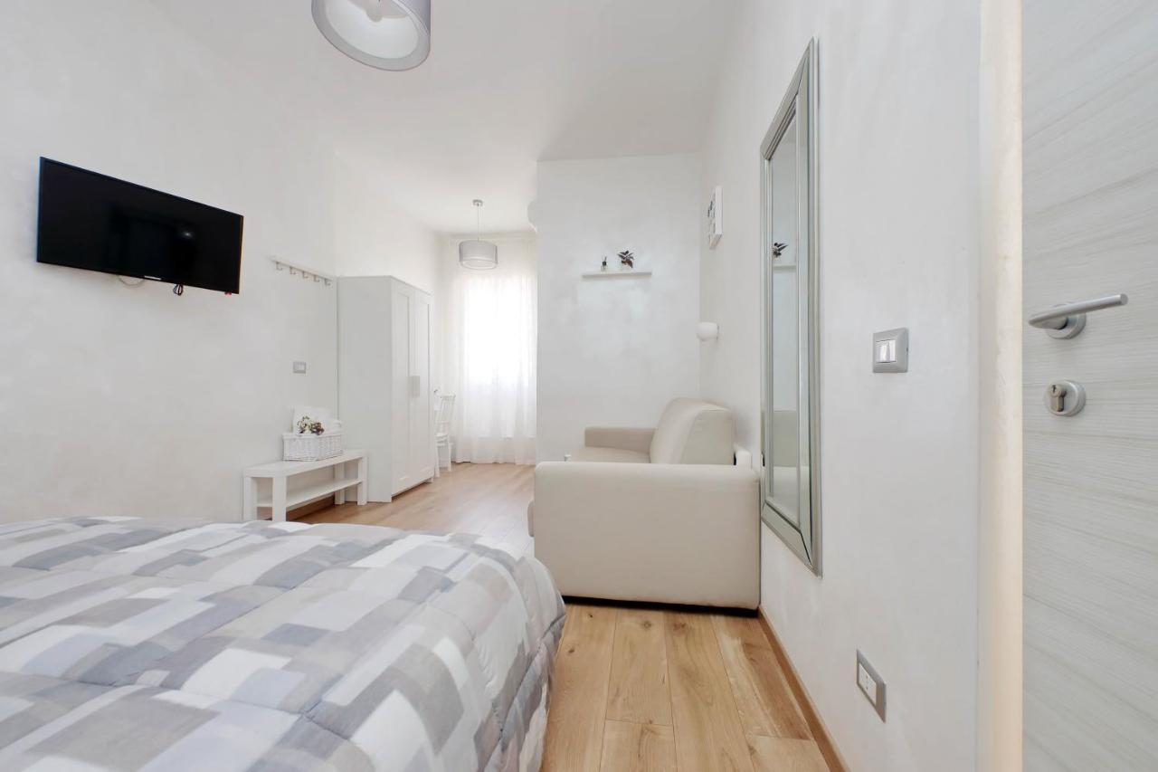B&B Giuly Fiumicino Zewnętrze zdjęcie