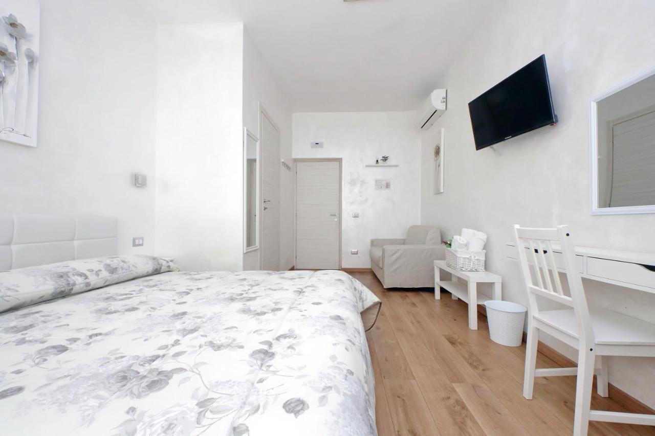 B&B Giuly Fiumicino Zewnętrze zdjęcie
